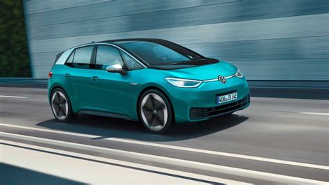 V­o­l­k­s­w­a­g­e­n­ ­e­l­e­k­t­r­i­k­l­i­ ­o­t­o­m­o­b­i­l­l­e­r­ ­k­o­n­u­s­u­n­d­a­ ­k­a­r­a­r­l­ı­!­